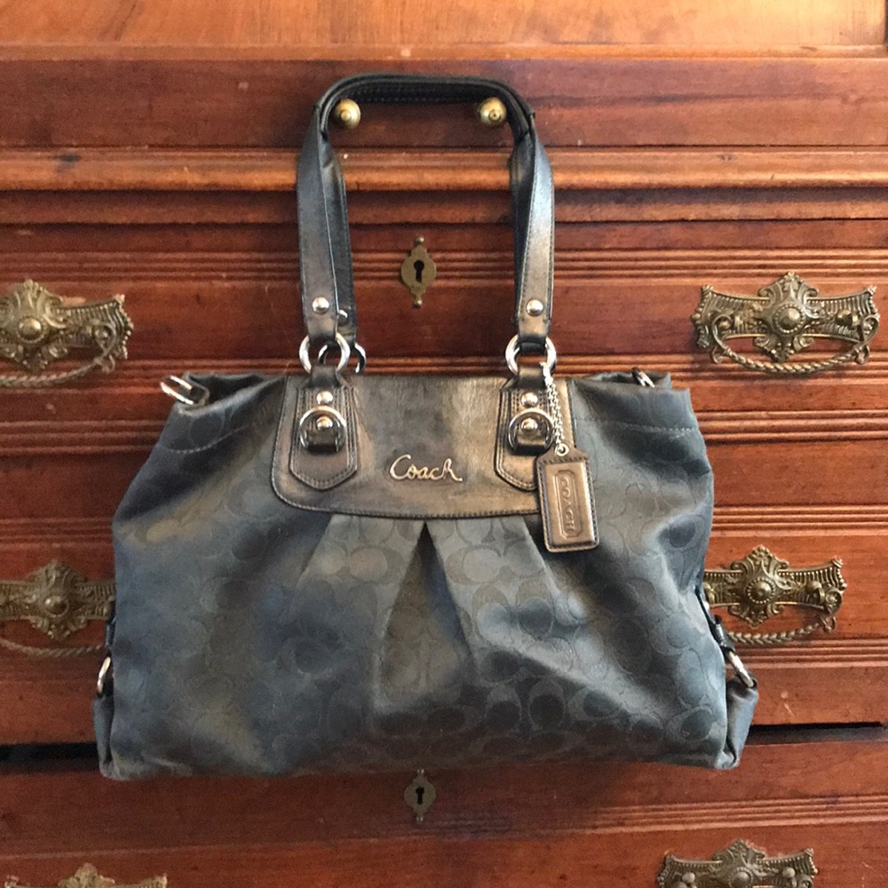Authentic Coach purse. Worn with love!